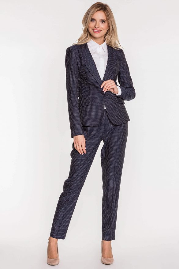 Eleganckie spodnie do biura  –  jaki fason wybrać?