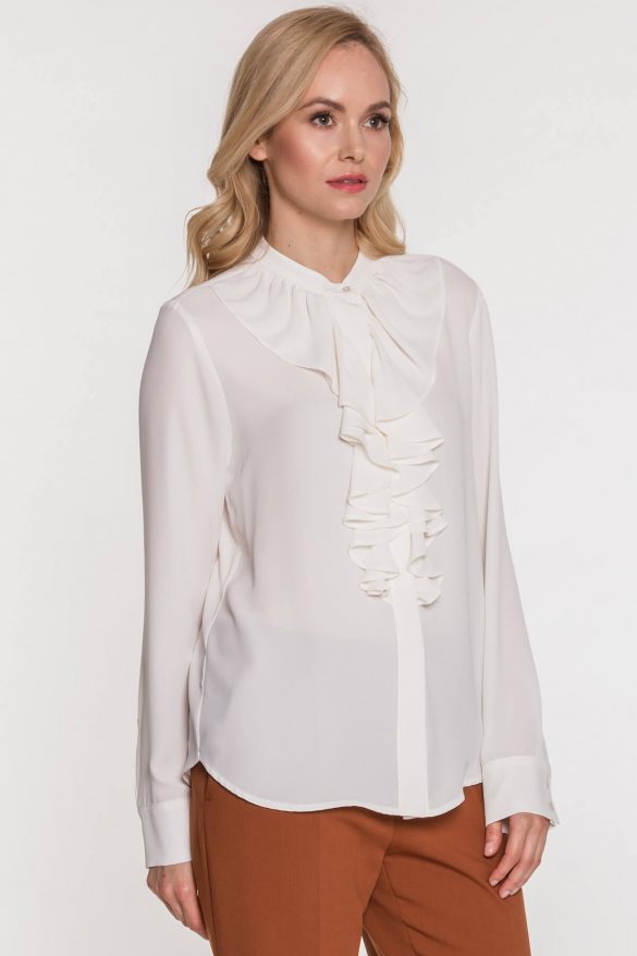 Bluzka z żabotem – modny i oryginalny model